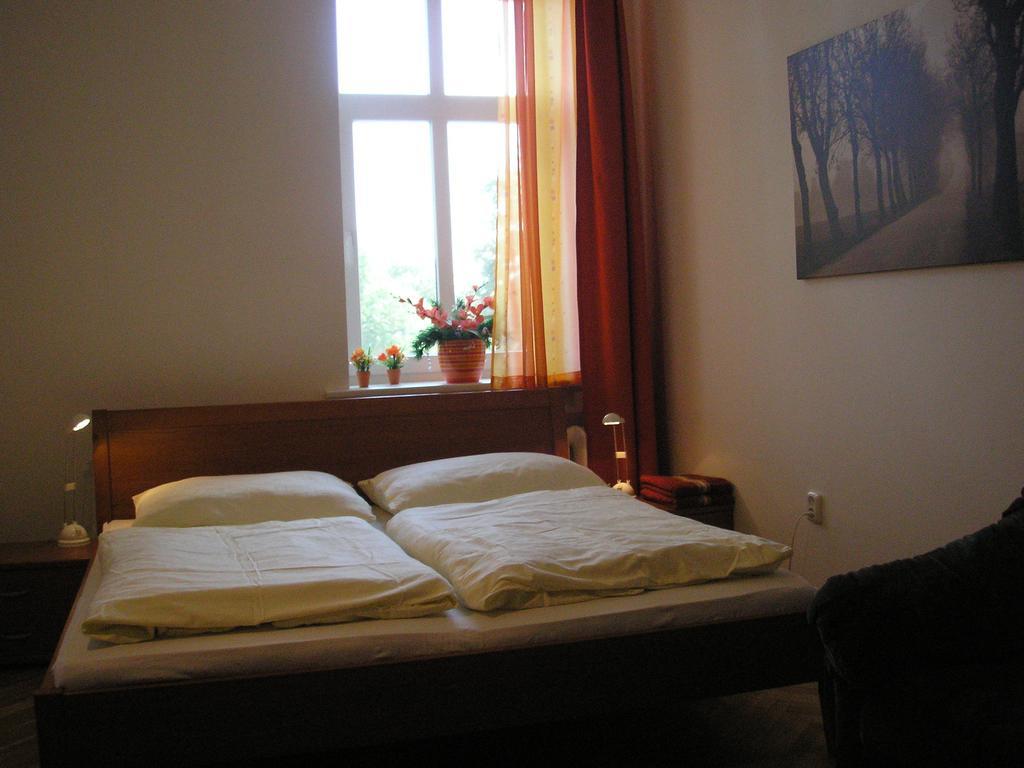 Apartment Riverside - River View Bratislava Rum bild