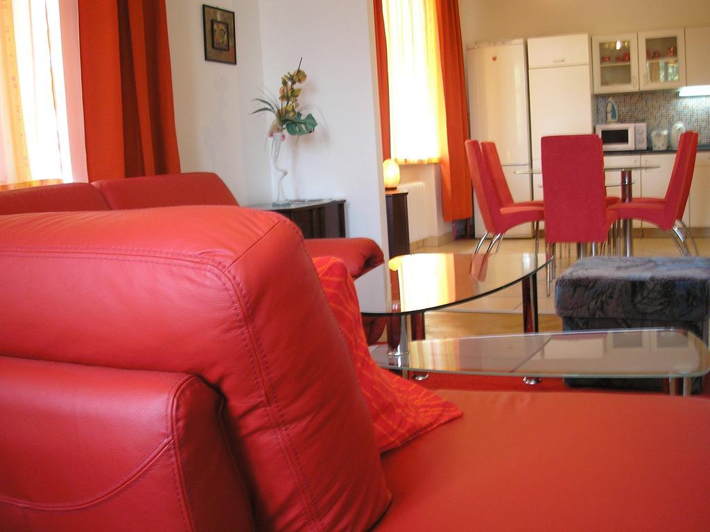 Apartment Riverside - River View Bratislava Rum bild