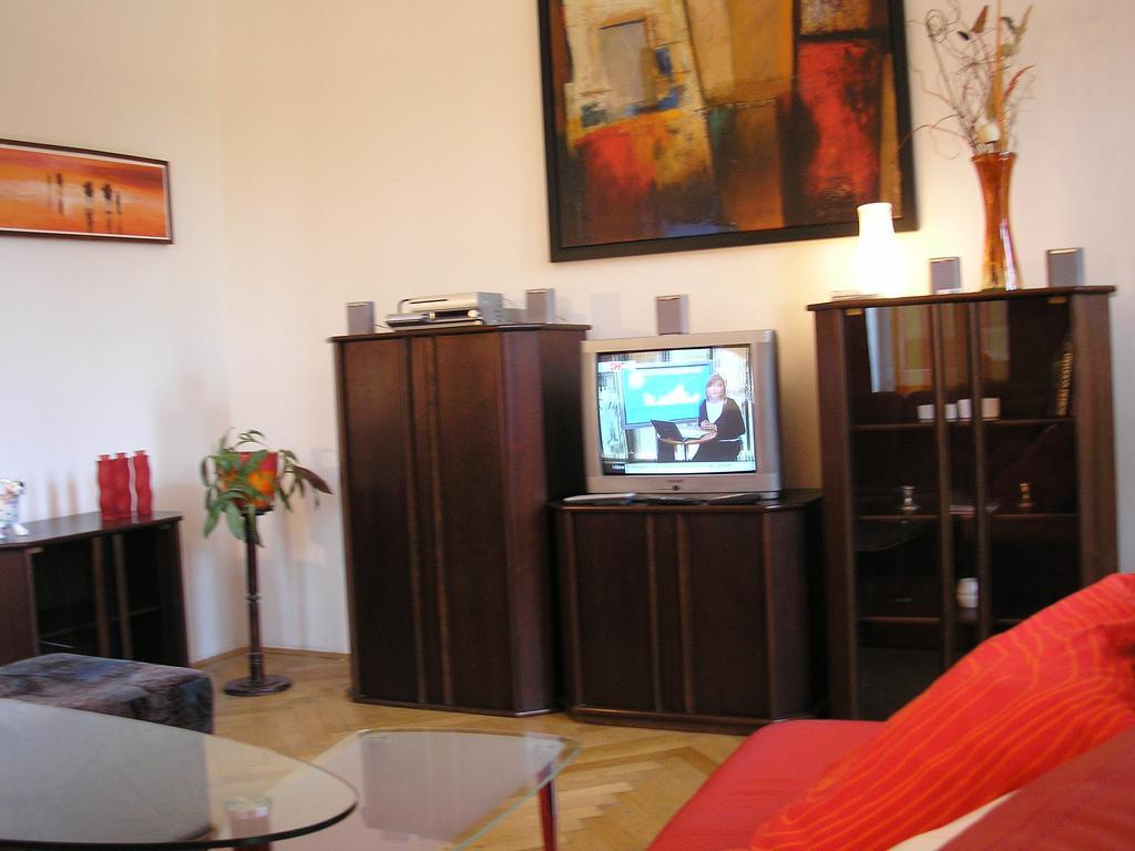 Apartment Riverside - River View Bratislava Rum bild